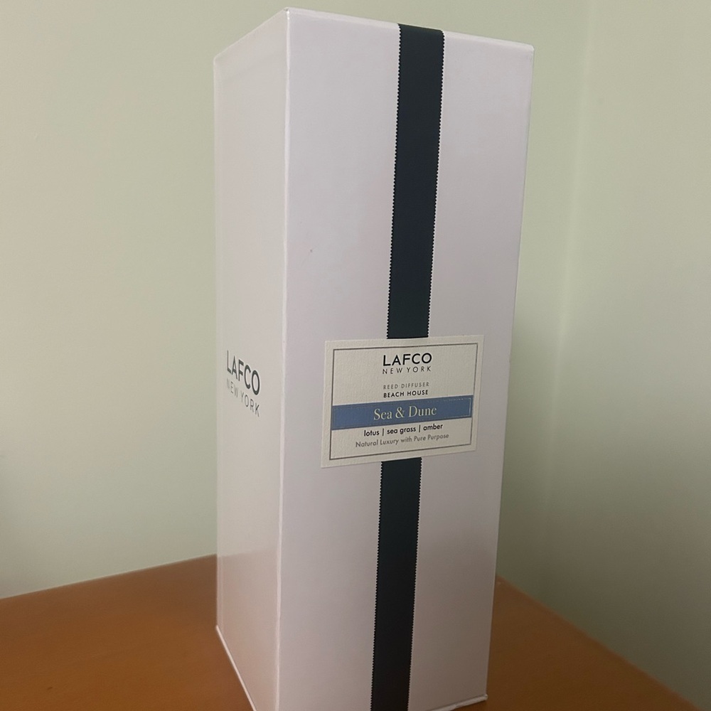 Lafco New York Sea & Dune reed diffuser